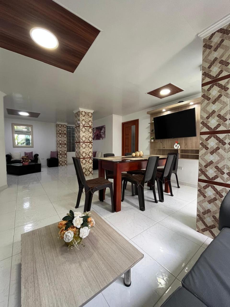 Villa Santos Apartaestudios 巴兰基亚 外观 照片